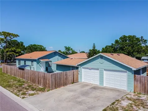 1678 30th Avenue N St Petersburg FL 33713