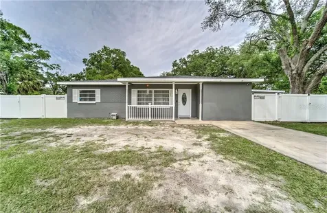 1109 W Hiawatha Street Tampa FL 33604