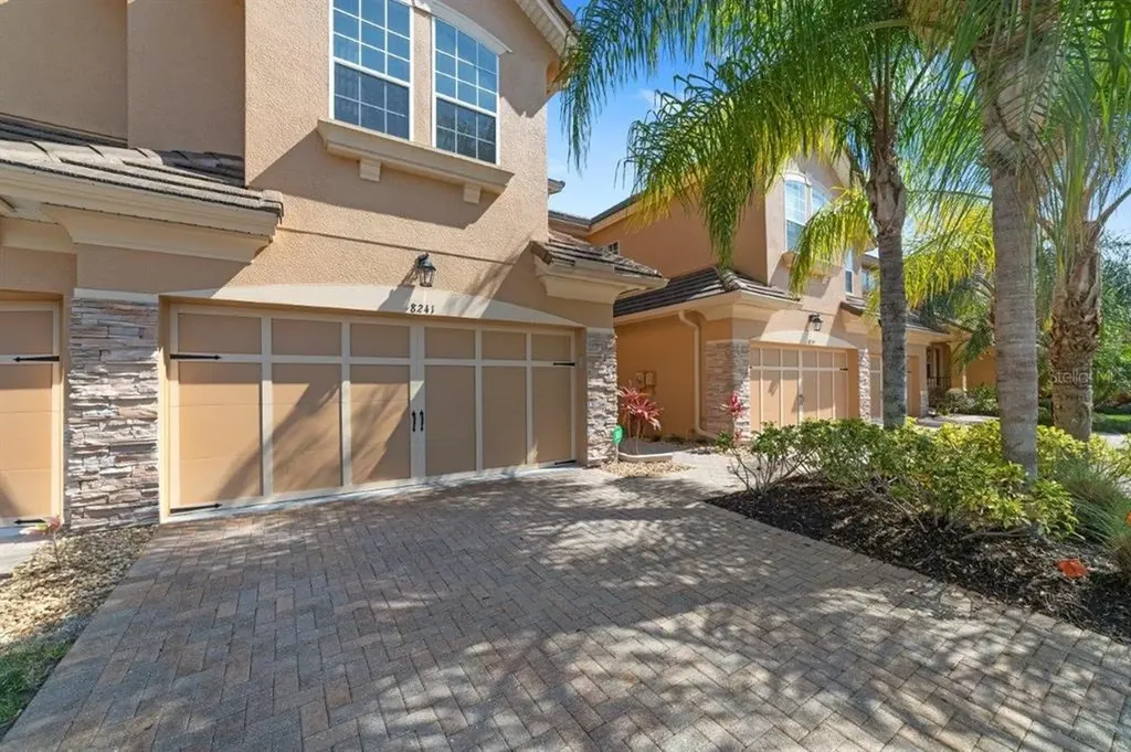8241 Villa Grande Court Sarasota FL 34243