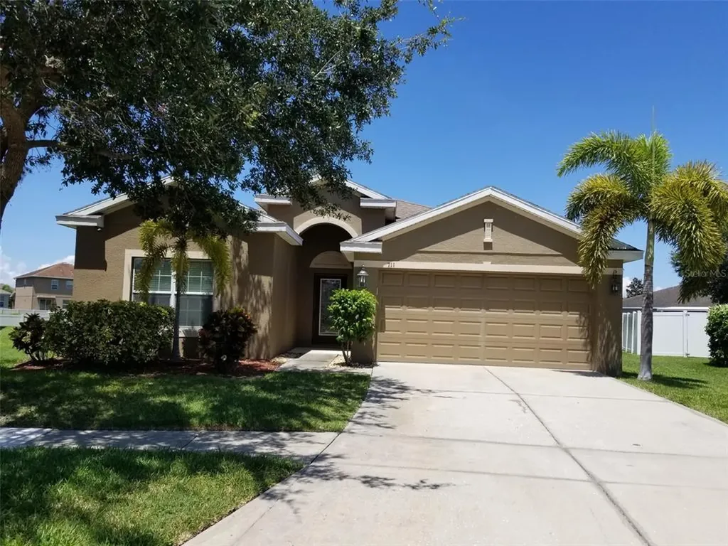 711 Griffen Heights Court Ruskin FL 33570