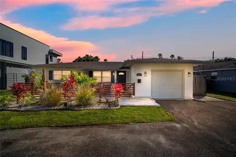 3827 Shore Acres Boulevard NE St Petersburg FL 33703