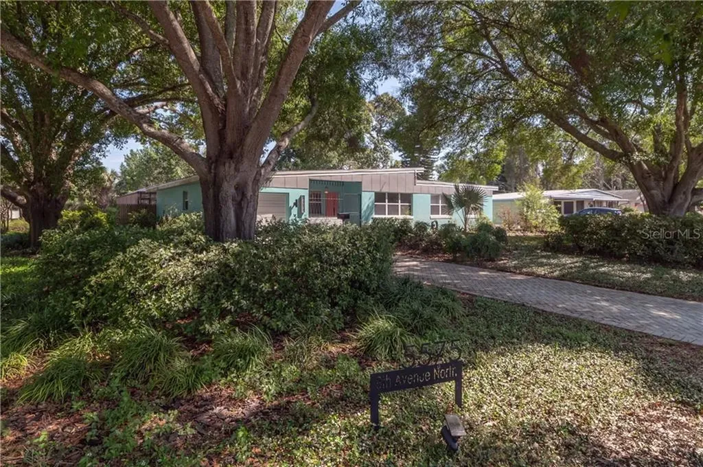 5575 8th Avenue N St Petersburg FL 33710
