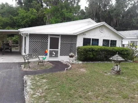 904 Cr 482d Lake Panasoffkee FL 33538