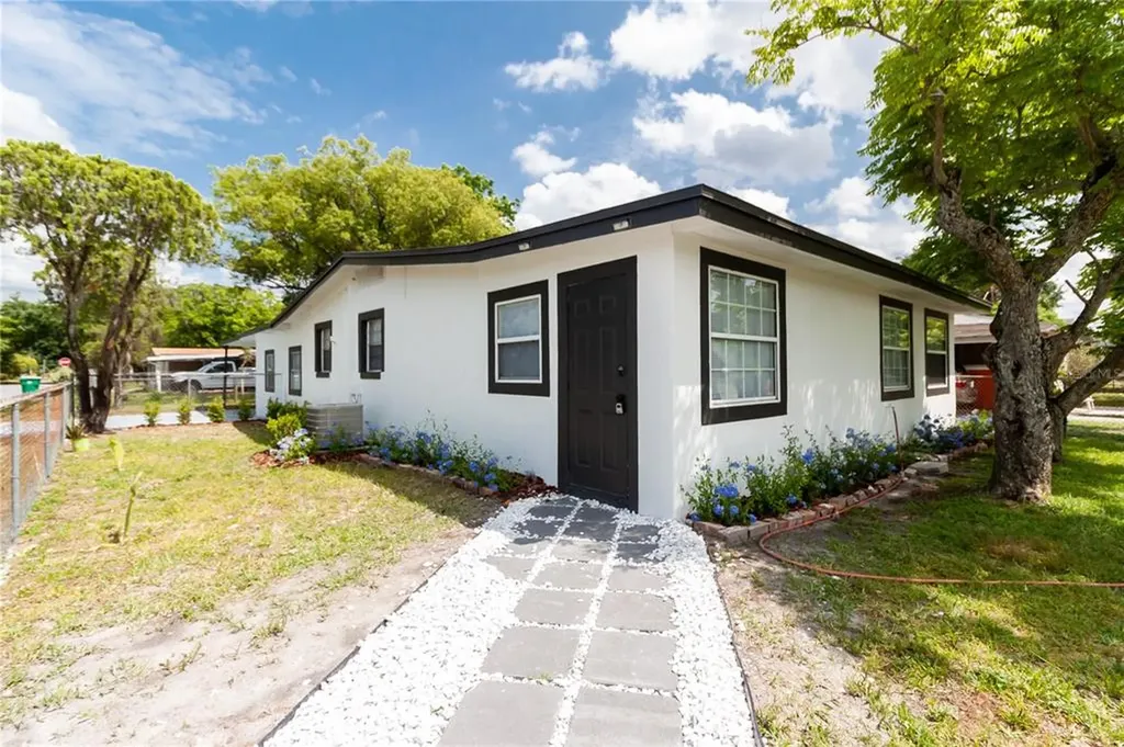 201 1st Street Winter Garden FL 34787