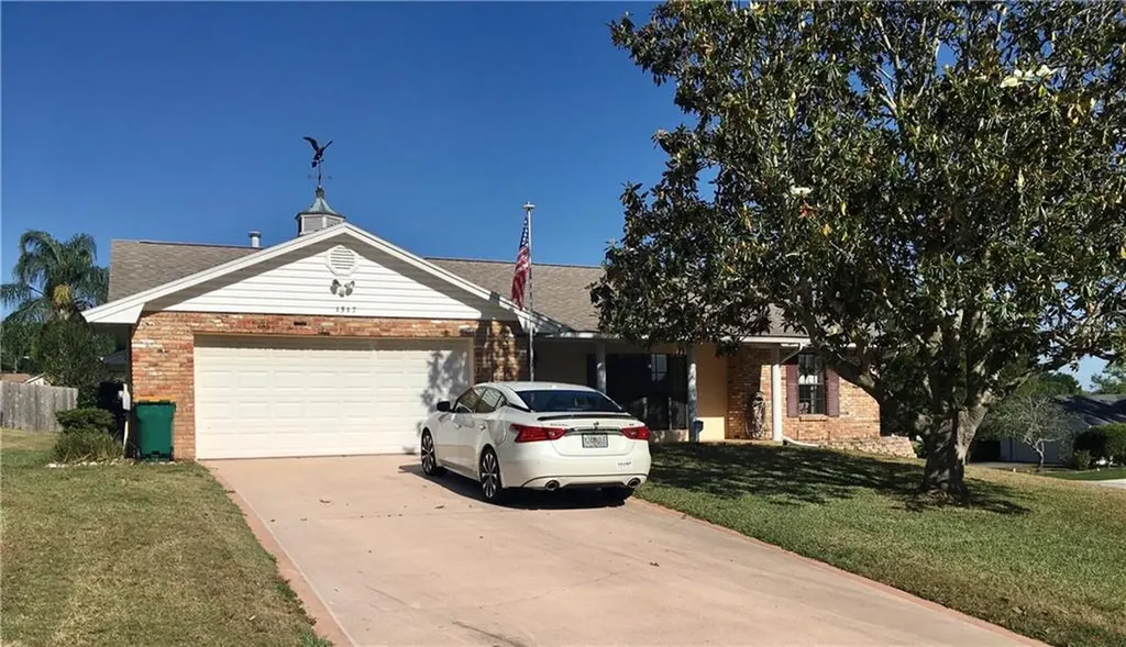 1317 Cove Place Tavares FL 32778