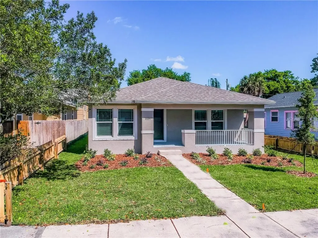 2590 37th Avenue N St Petersburg FL 33713