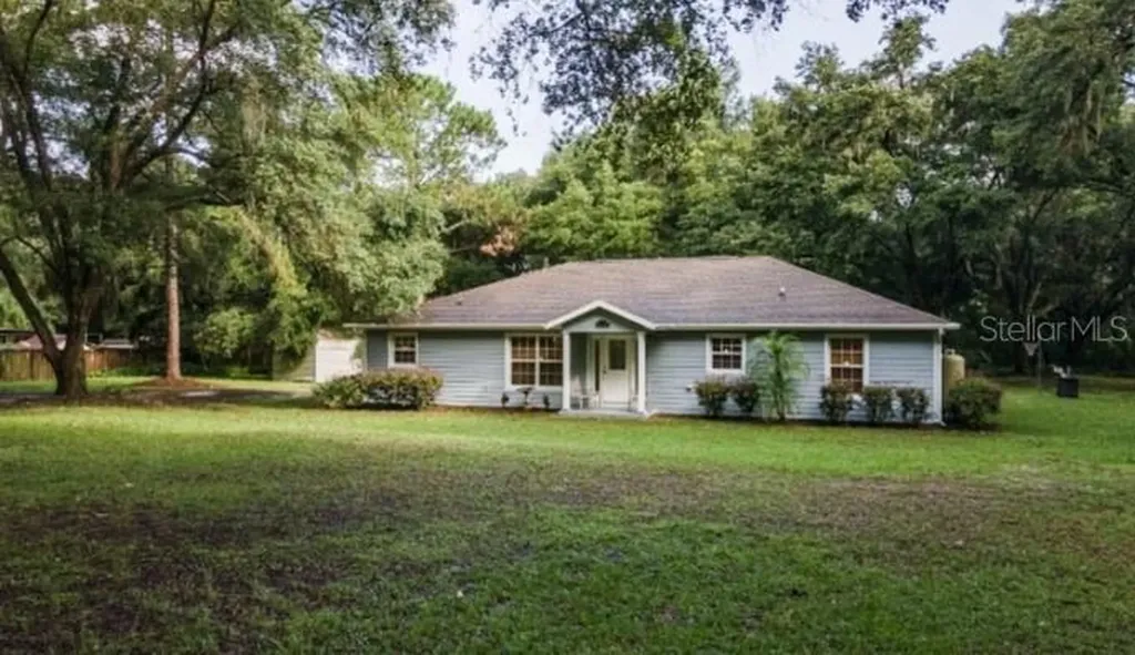 14441 SE 151st Place Road Weirsdale FL 32195