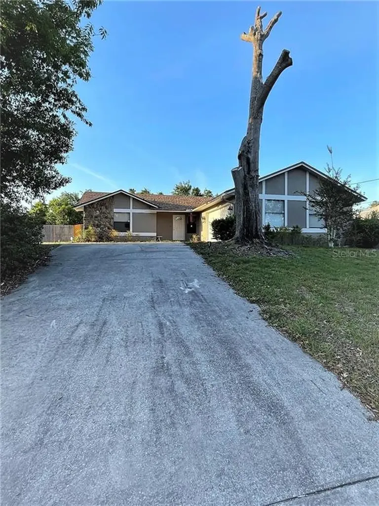 1265 Voltaire Street Deltona FL 32725