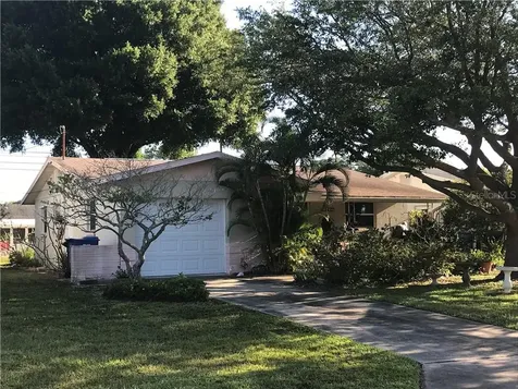 5627 17th Avenue N St Petersburg FL 33710
