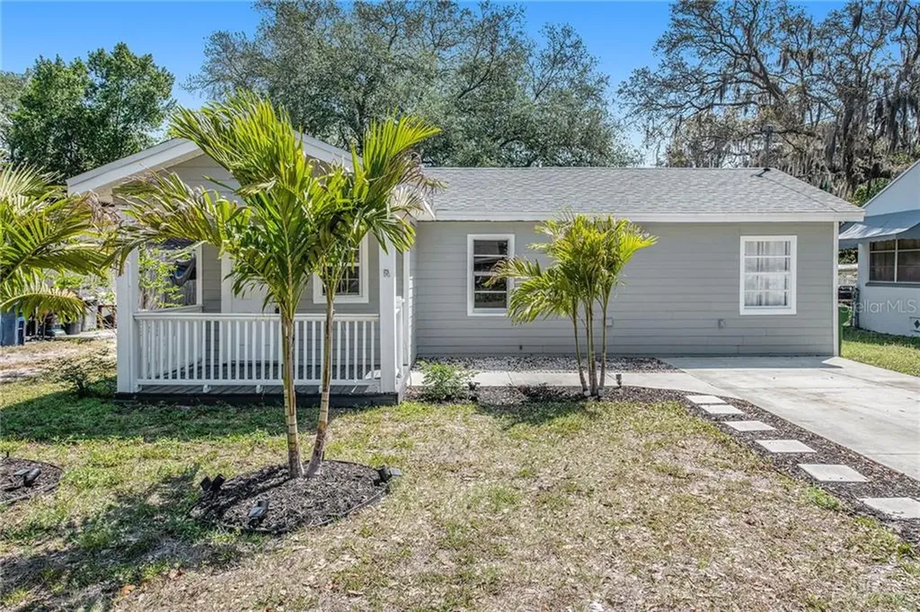 8521 N Edison Avenue Tampa FL 33604