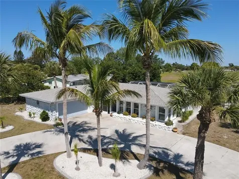 2 Oakland Hills Court Rotonda West FL 33947