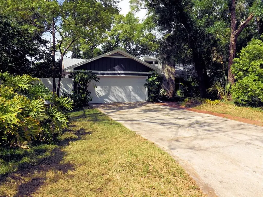 814 Bannockburn Avenue Temple Terrace FL 33617