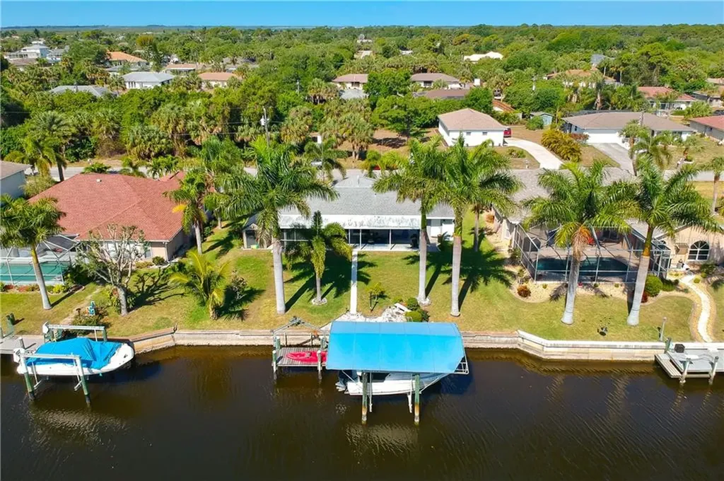 18289 Wolbrette Circle Port Charlotte FL 33948