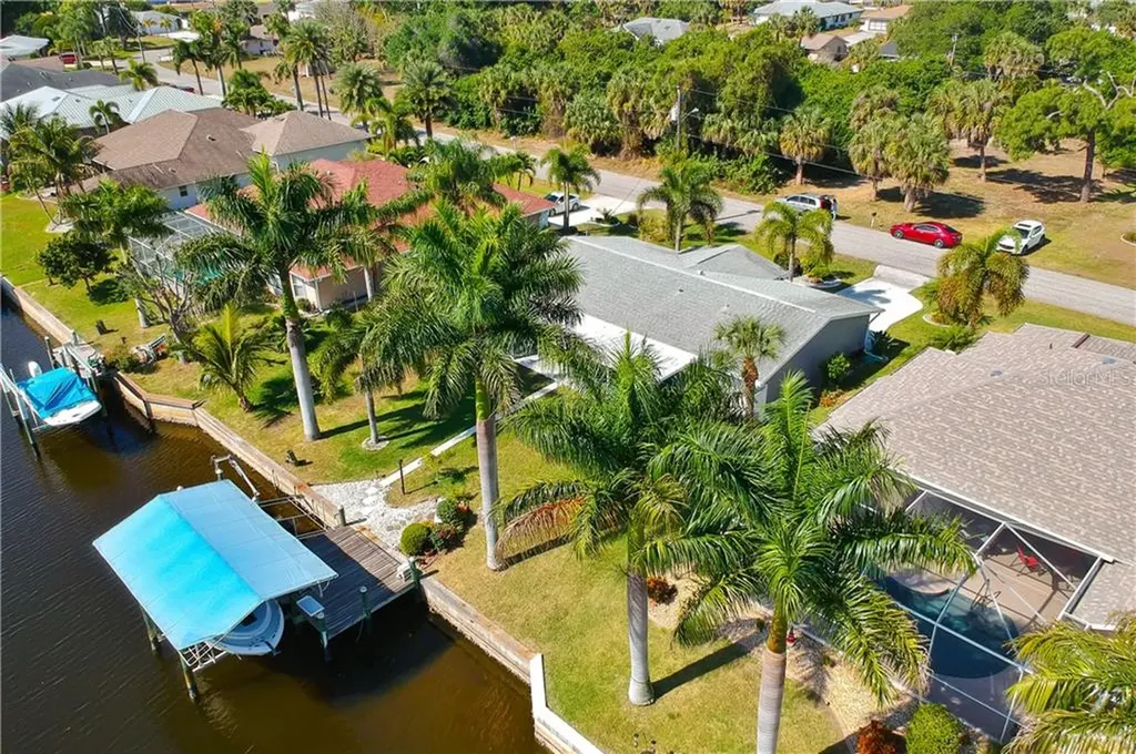 18289 Wolbrette Circle Port Charlotte FL 33948