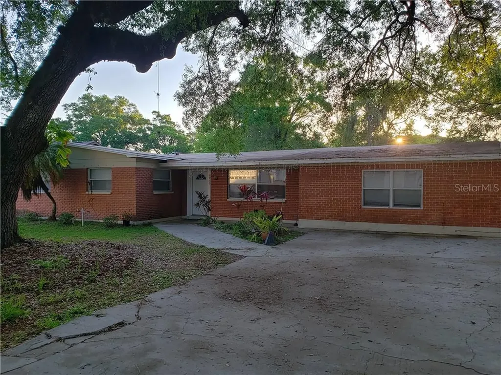 6909 N Oregon Avenue Tampa FL 33604