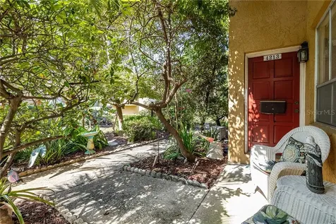 4211 La Palma Court Tampa FL 33611
