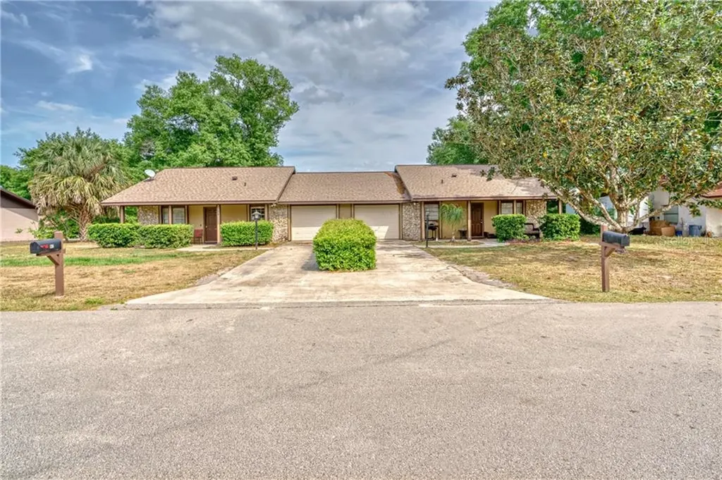 45 & 47 Hydrangea Lane Debary FL 32713