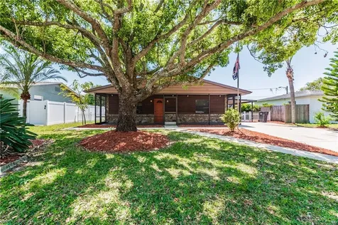 2562 57th Avenue N St Petersburg FL 33714