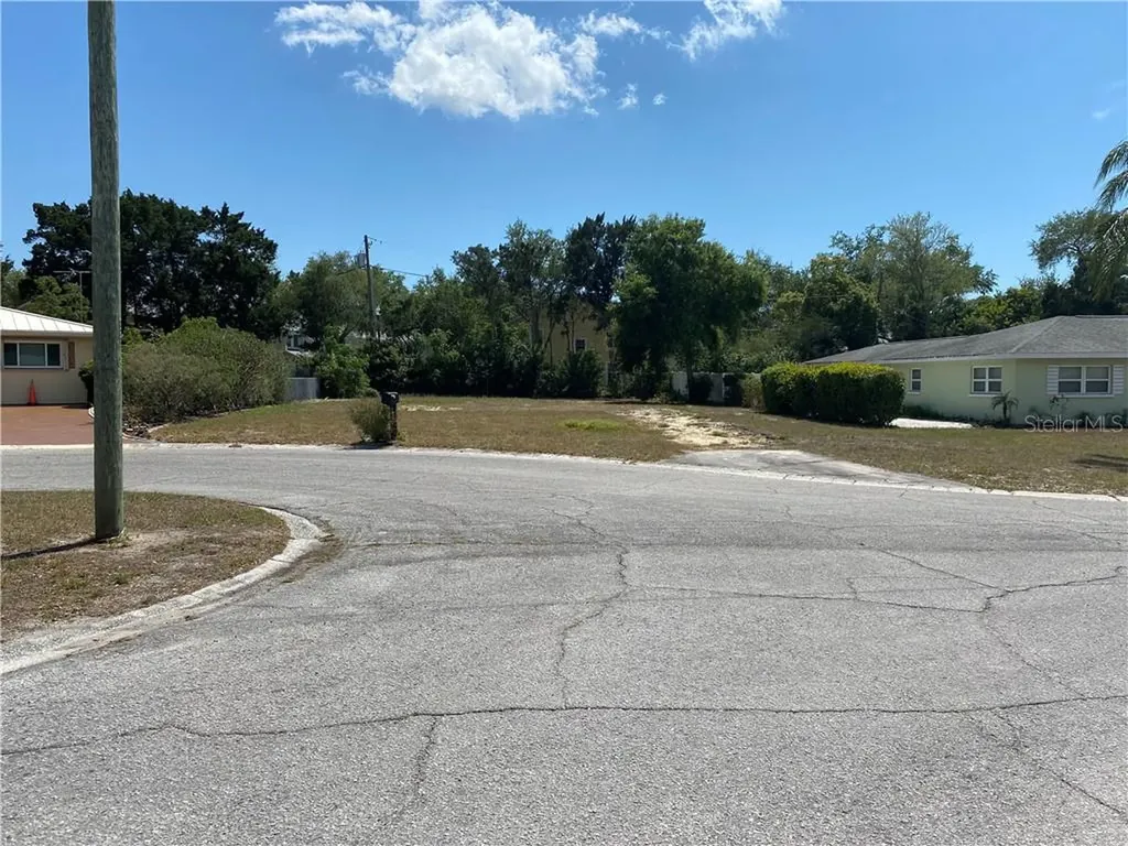 1129 Sunnydale Drive Clearwater FL 33755