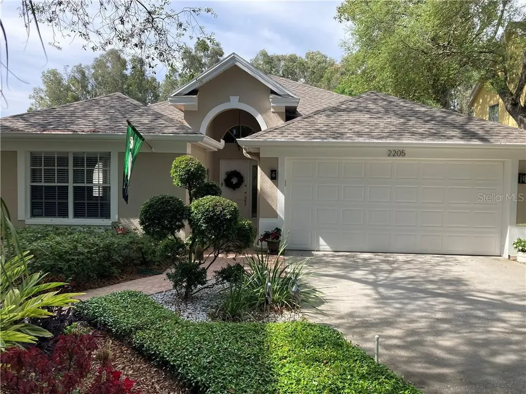 2205 Green Oaks Lane Tampa FL 33612