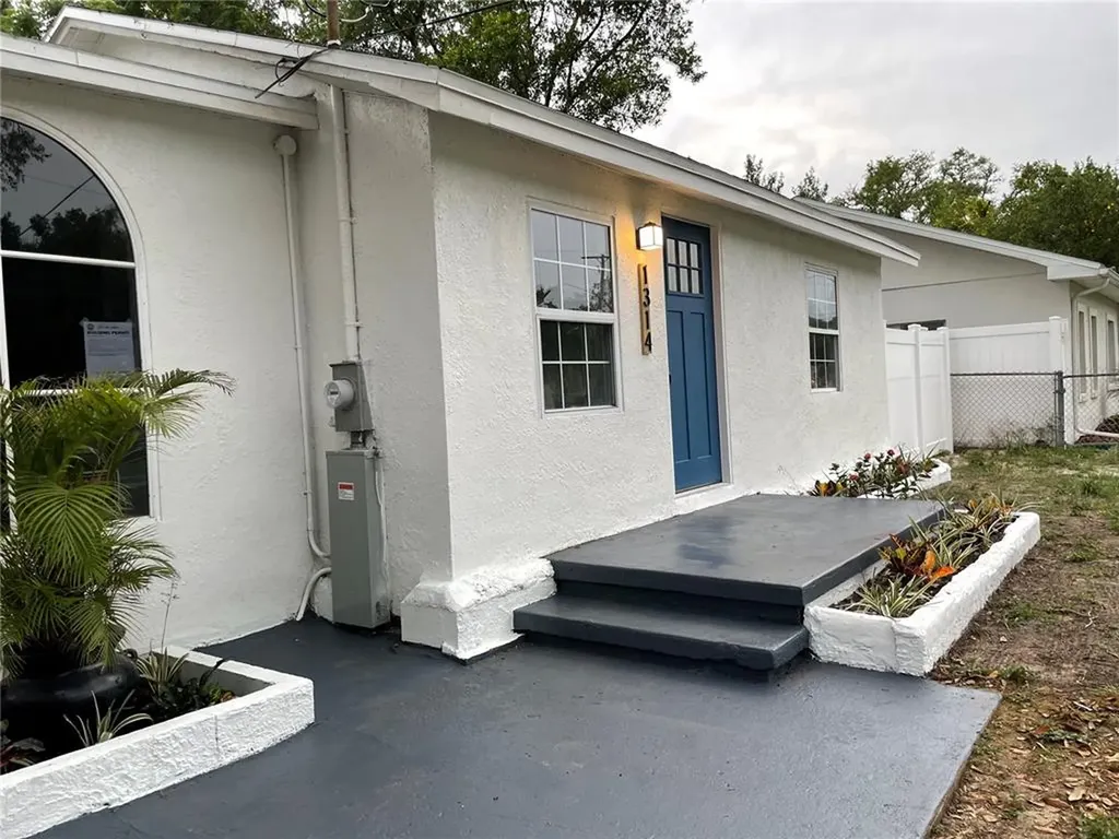 1314 W Hiawatha Street Tampa FL 33604