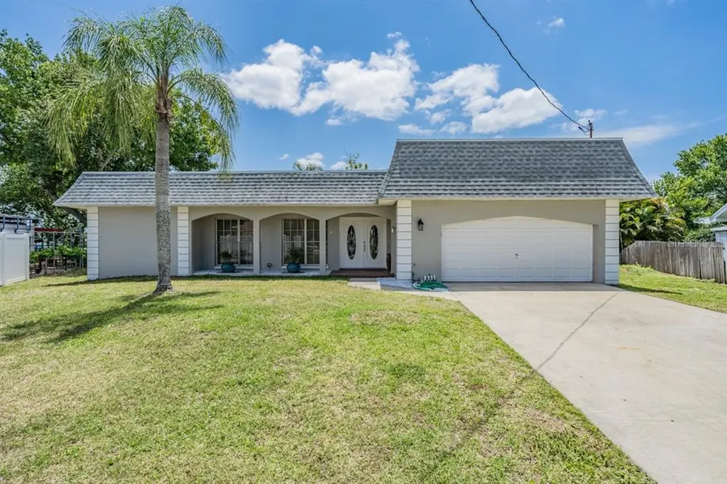 128 Carlyle Circle Palm Harbor FL 34683