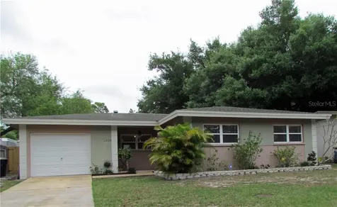 1329 S Hillcrest Avenue Clearwater FL 33756