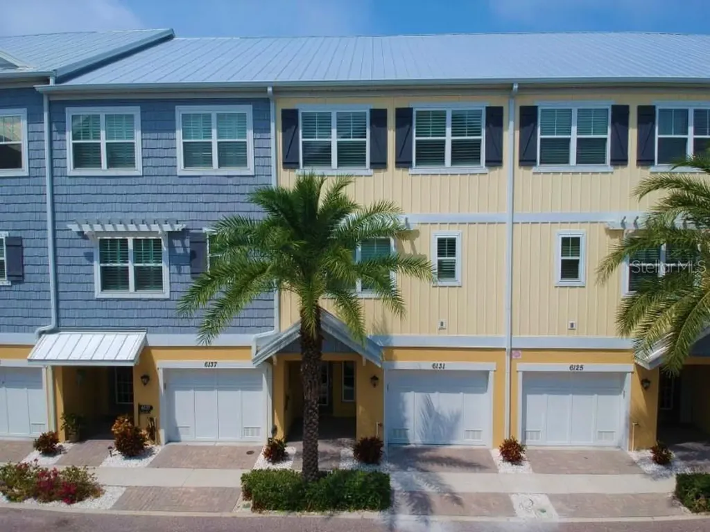 6131 Anchorage Way S St Petersburg FL 33712