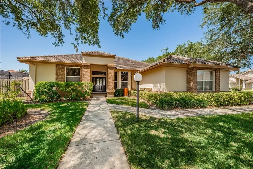 850 Live Oak Avenue NE St Petersburg FL 33703