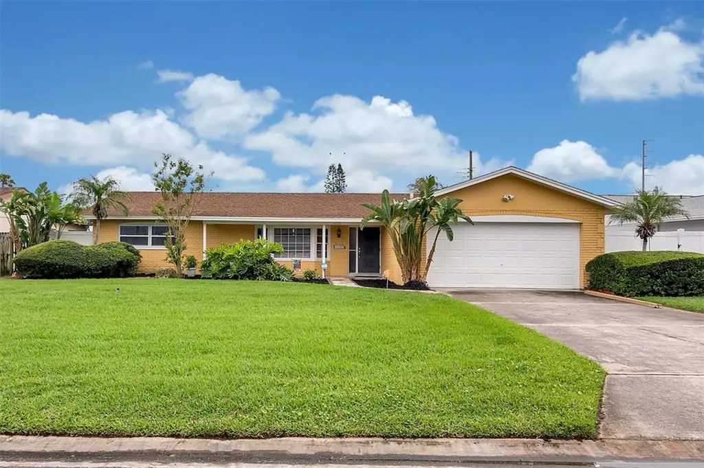 6974 15th Avenue N St Petersburg FL 33710