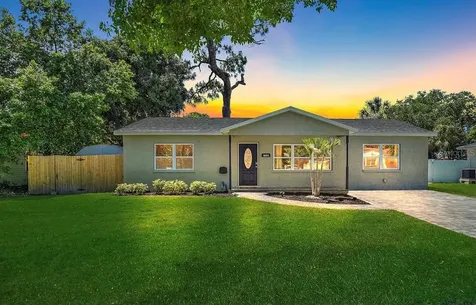 726 74th Street N St Petersburg FL 33710