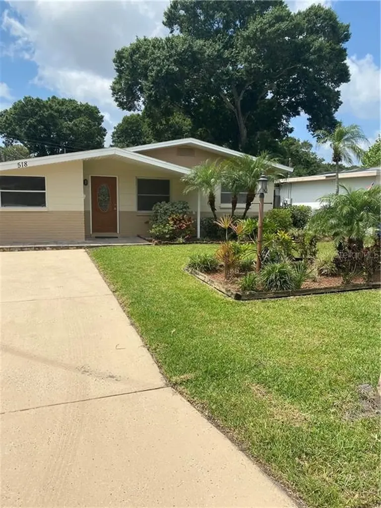 518 Garland Street N St Petersburg FL 33703