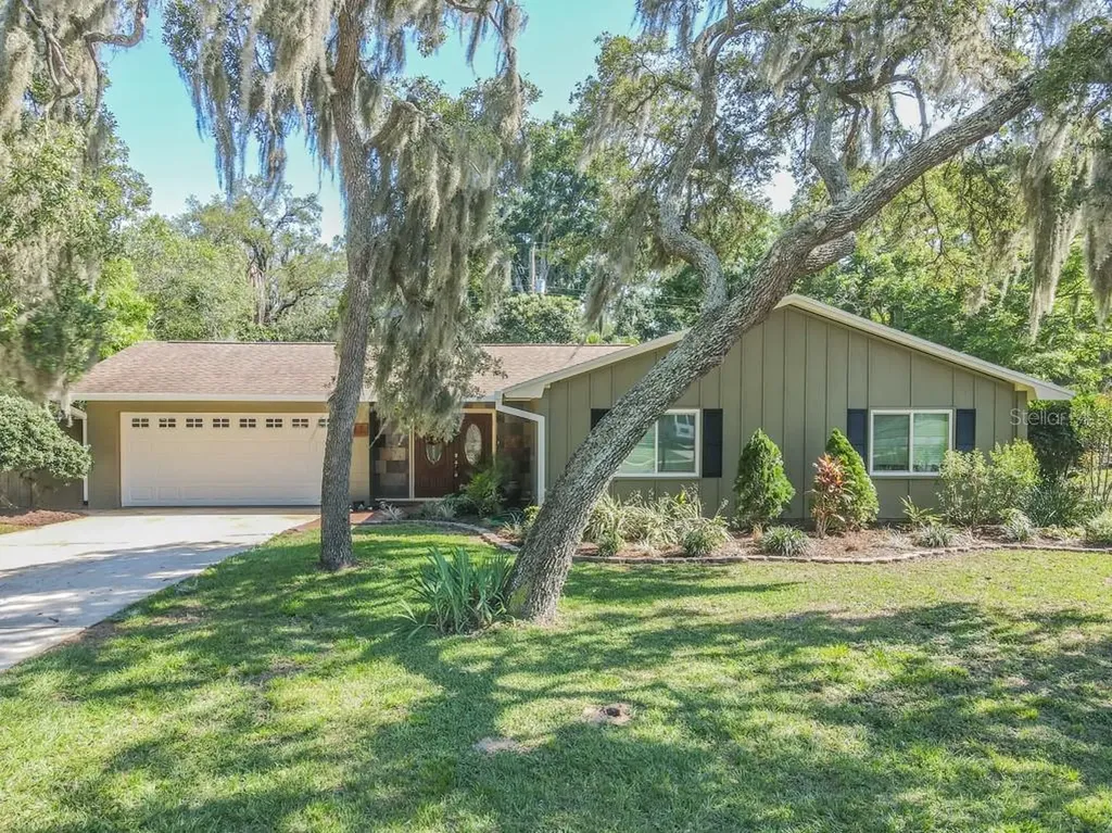 517 Oakhurst Street Brandon FL 33511