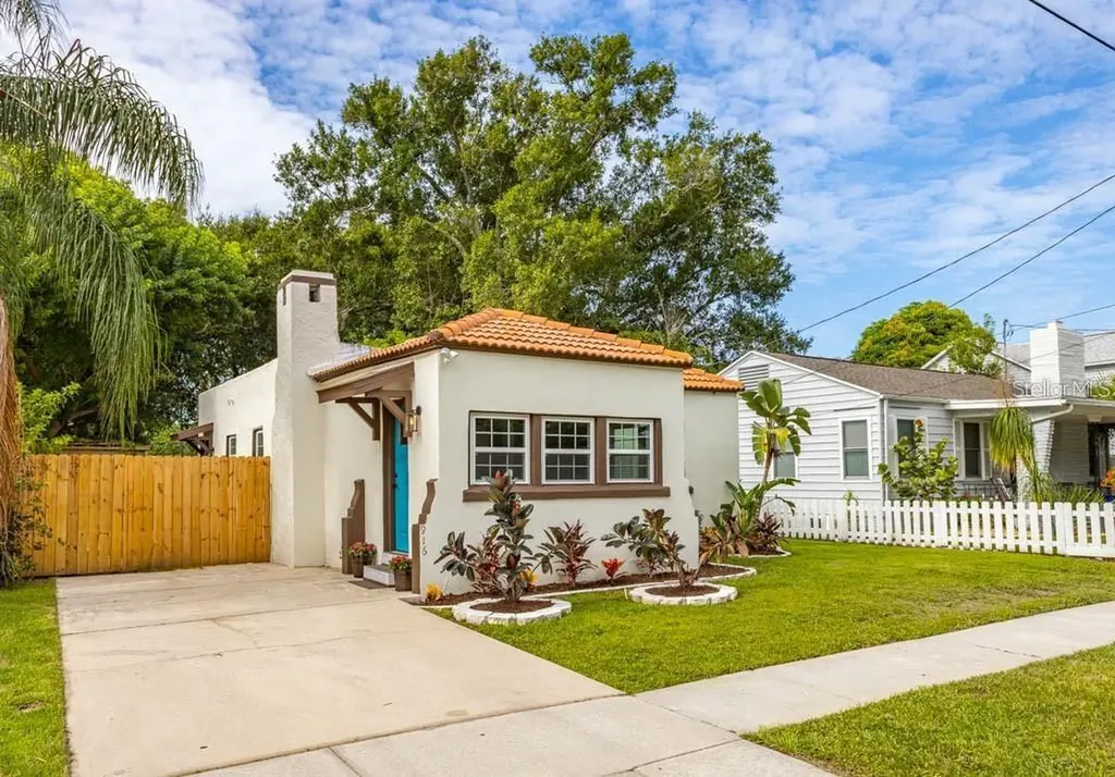 916 W Coral Street Tampa FL 33602
