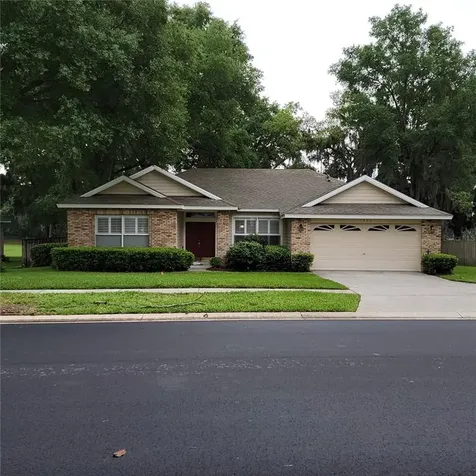 1220 Crown Isle Circle Apopka FL 32712