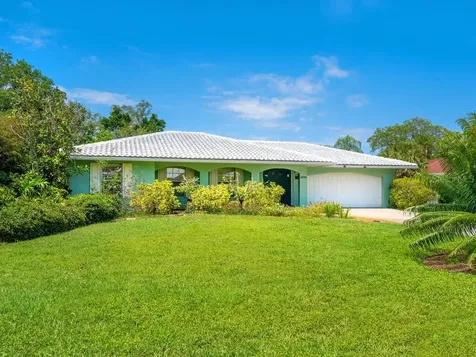 1709 N Lake Shore Drive Sarasota FL 34231