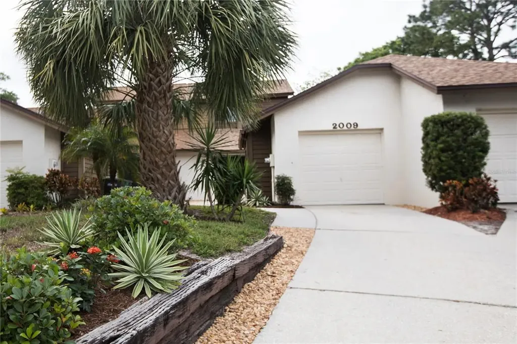 2009 Philippe Court Safety Harbor FL 34695