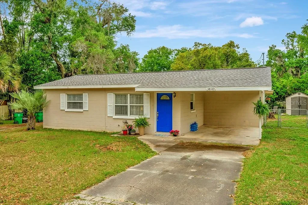 38149 9th Avenue Zephyrhills FL 33542