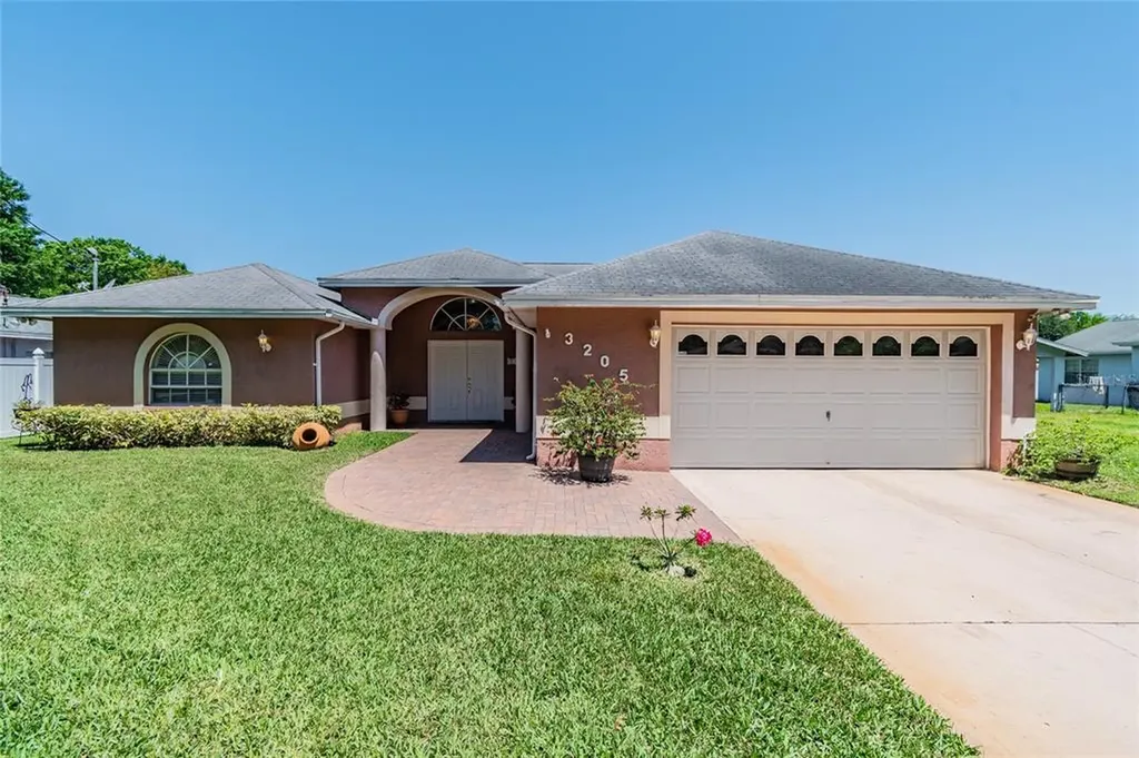 3205 W Clifton Street Tampa FL 33614