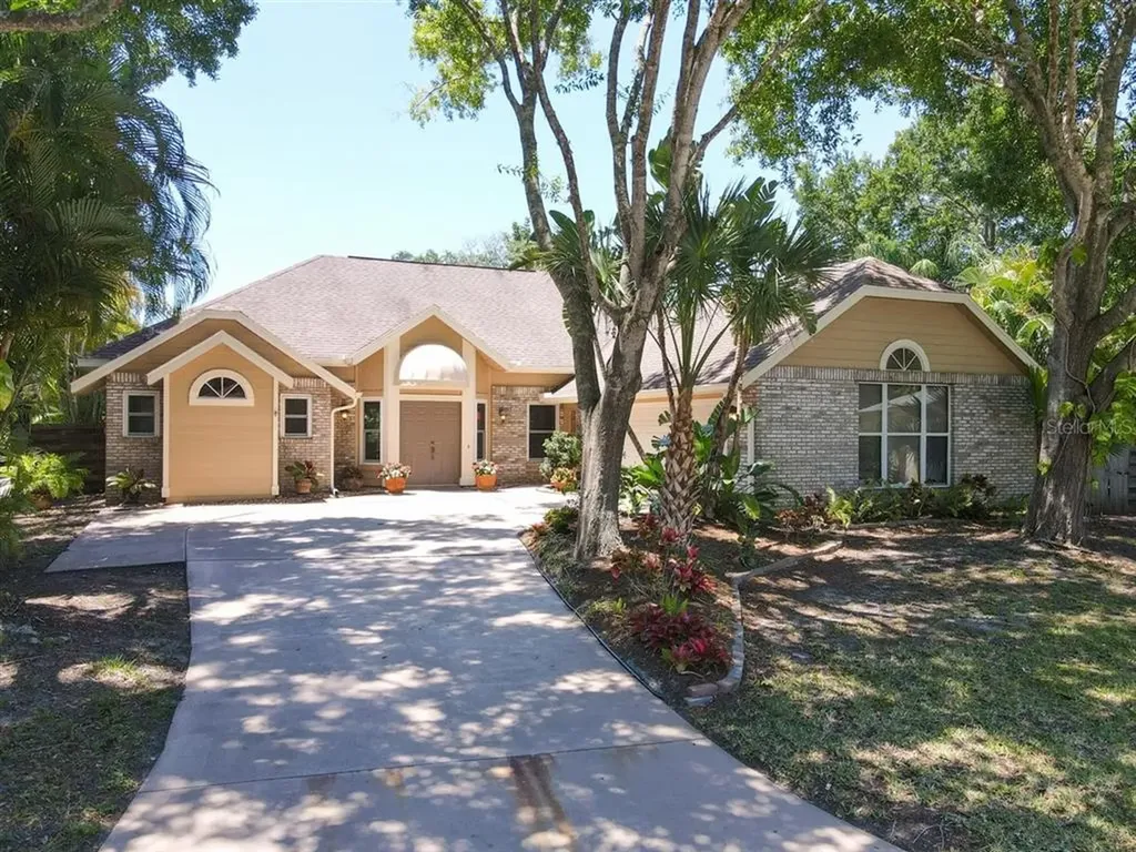 4804 Cypress Lake Court Sarasota FL 34243