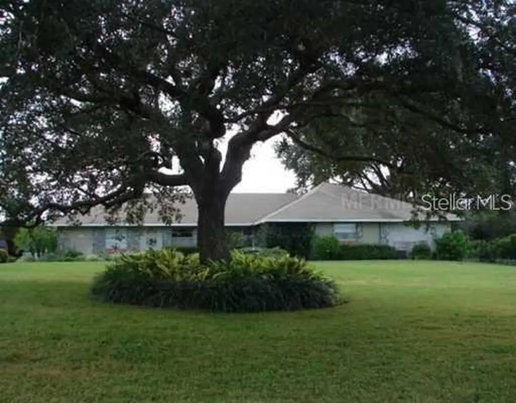 8918 Oakwood Drive Lake Wales FL 33898