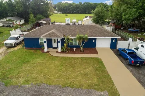 523 W Ocala Street Umatilla FL 32784