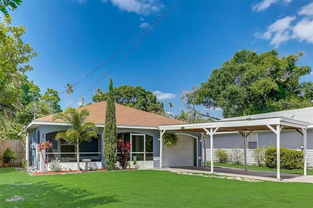 2312 19th Avenue W Bradenton FL 34205