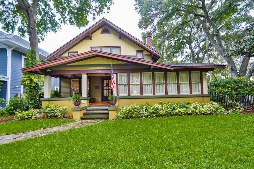 106 15th Avenue NE St Petersburg FL 33704