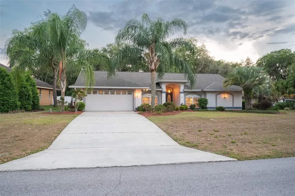 1565 Sir Henrys Trail Lakeland FL 33809