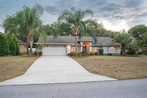 1565 Sir Henrys Trail Lakeland FL 33809