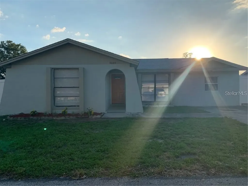 9609 Kingsburgh Court Tampa FL 33615