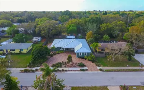 2524 Hawthorne Street Sarasota FL 34239