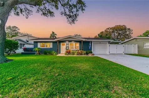 1649 46th Avenue N St Petersburg FL 33714