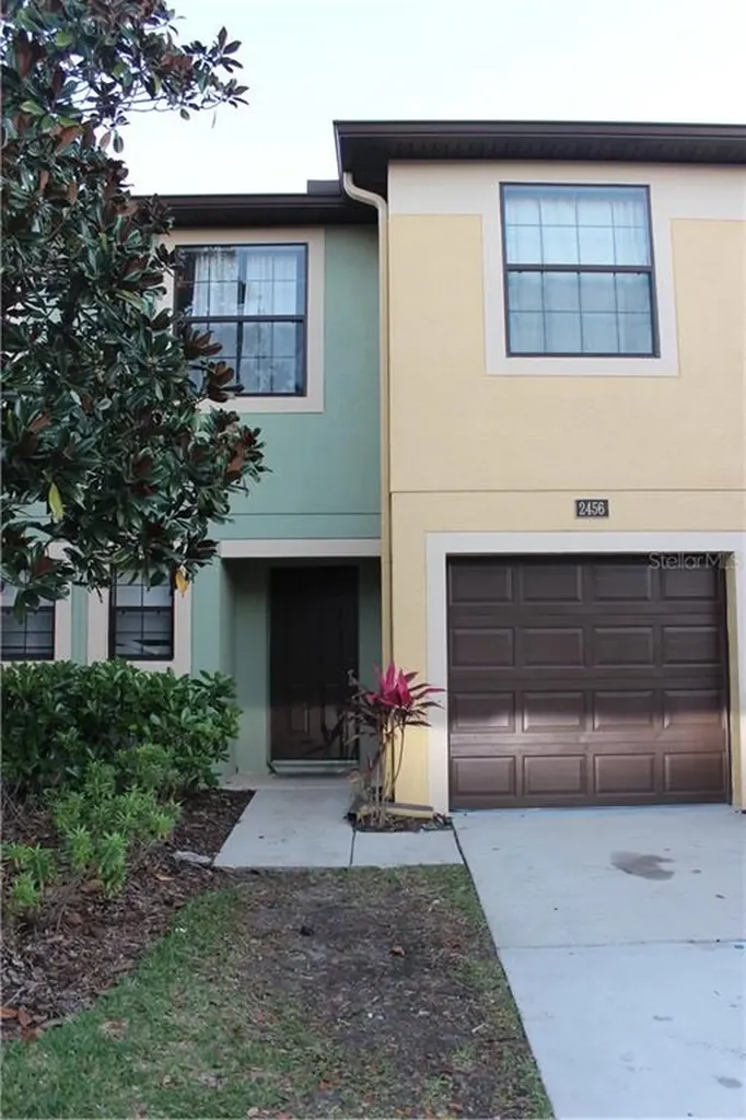 2456 Edgewater Falls Drive Brandon FL 33511